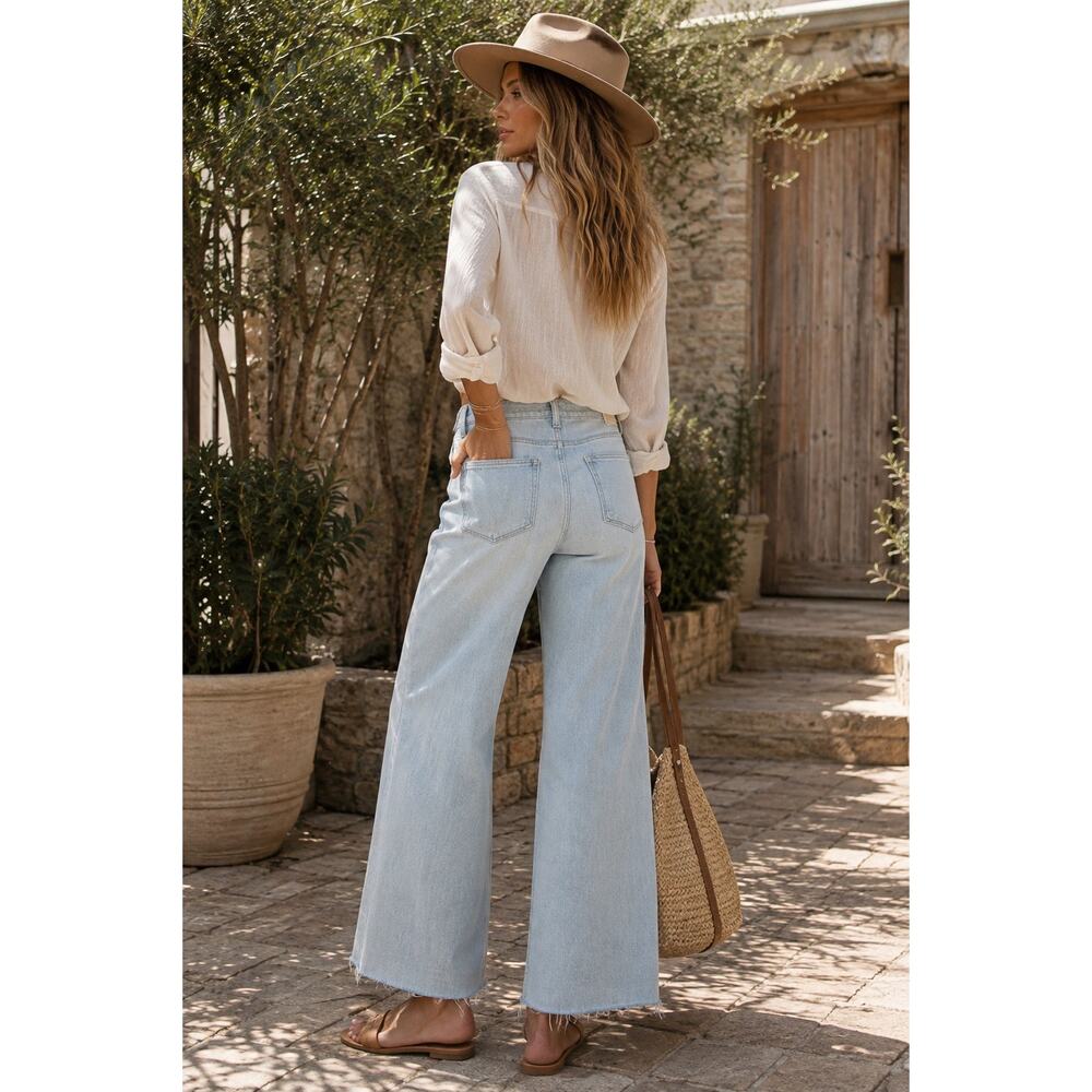 NWT PAIGE Anessa 31 High Rise Wide Leg Jeans Suki Distressed Raw Hem Luxury 31 - Picture 3 of 14